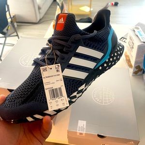 New In Box with Tags Mens Adidas Ultraboost 5.0 DNA Navy/Cloud White Size 14